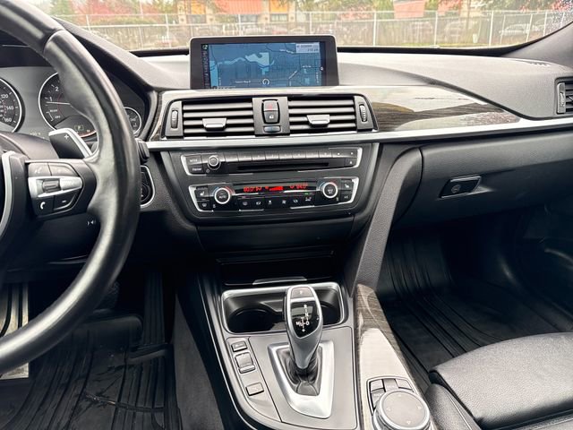 Used 2015 BMW 328i Gran Turismo xDrive image 23