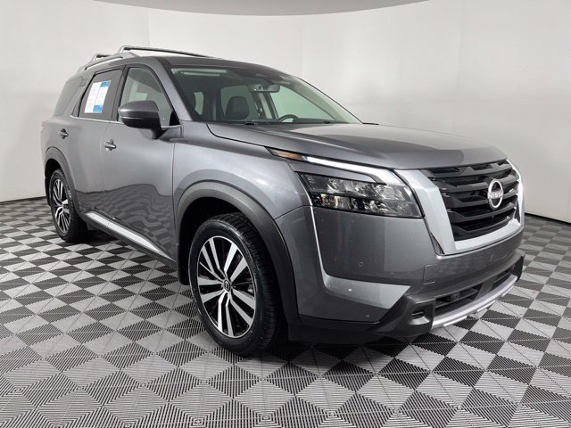 Used 2025 Nissan Pathfinder Platinum w/ Cargo Package FWD image 3