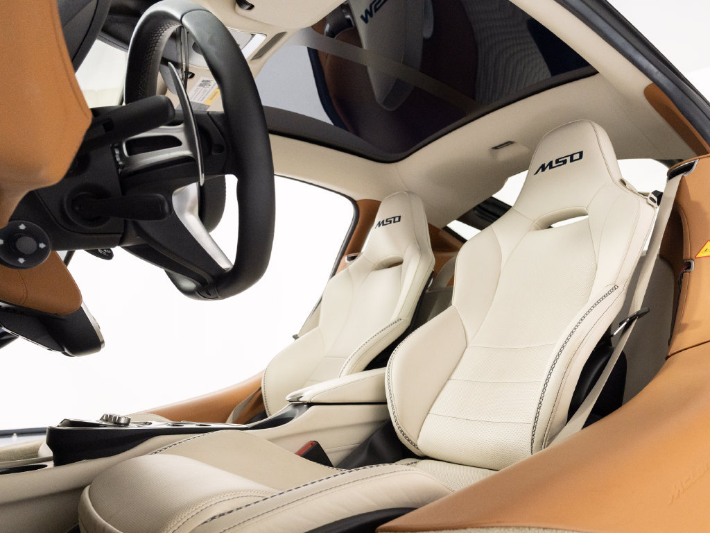 Used 2020 McLaren GT RWD image 32