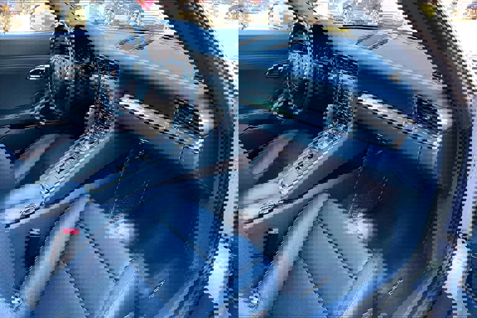 Used 2014 Porsche 911 Carrera 4 image 17