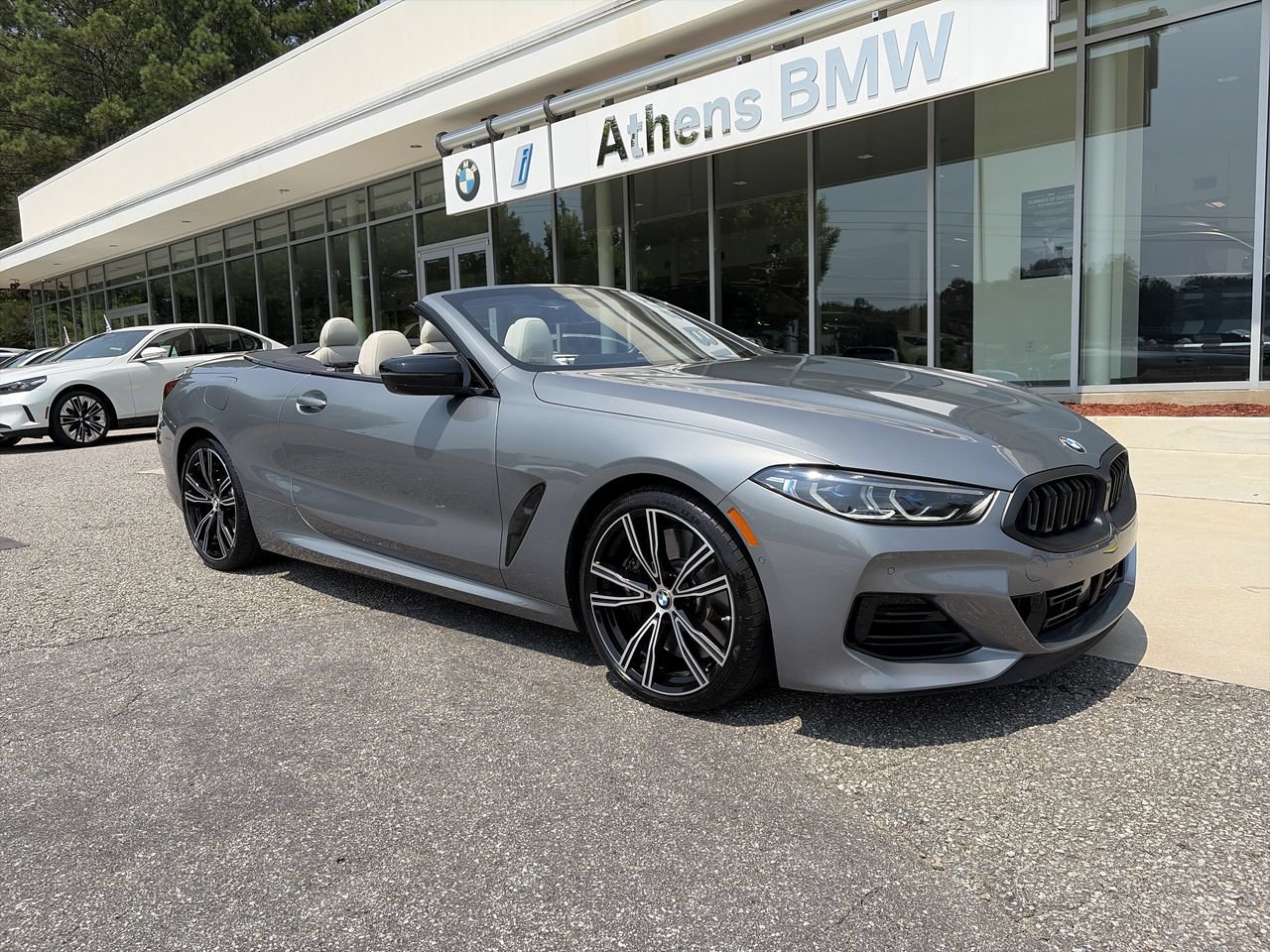 Used 2025 BMW M850i xDrive Convertible AWD/4WD image 2