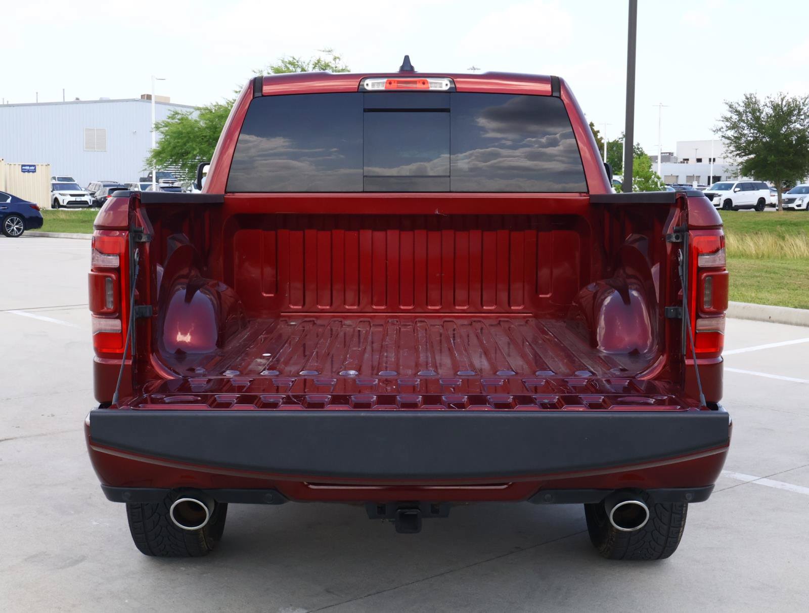 Used 2023 RAM 1500 Laramie AWD/4WD image 8