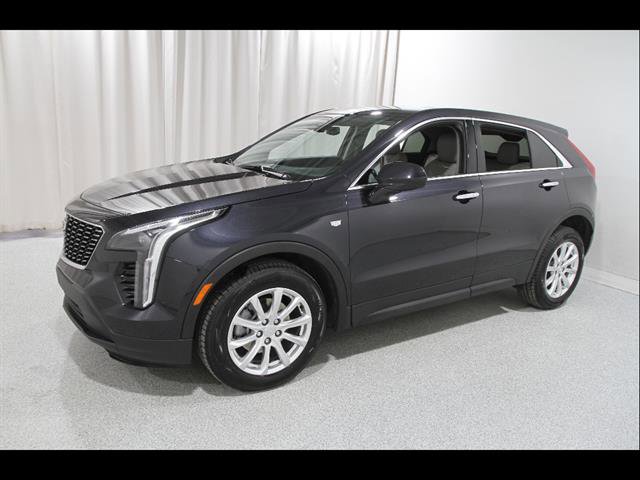 Certified 2023 Cadillac XT4 Luxury w/ Cold Weather Package image 3