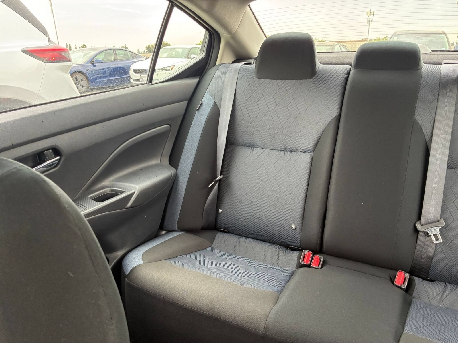 Used 2025 Nissan Versa SV FWD image 36