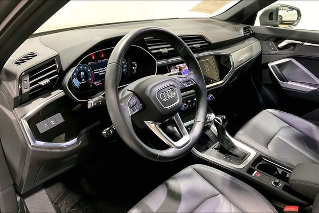 Used 2024 Audi Q3 2.0T Premium w/ Convenience Package AWD/4WD image 6