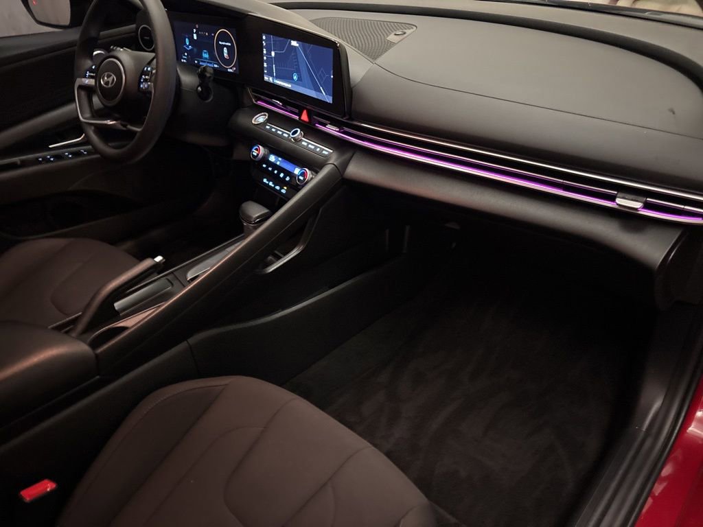 Used 2024 Hyundai Elantra SEL image 24