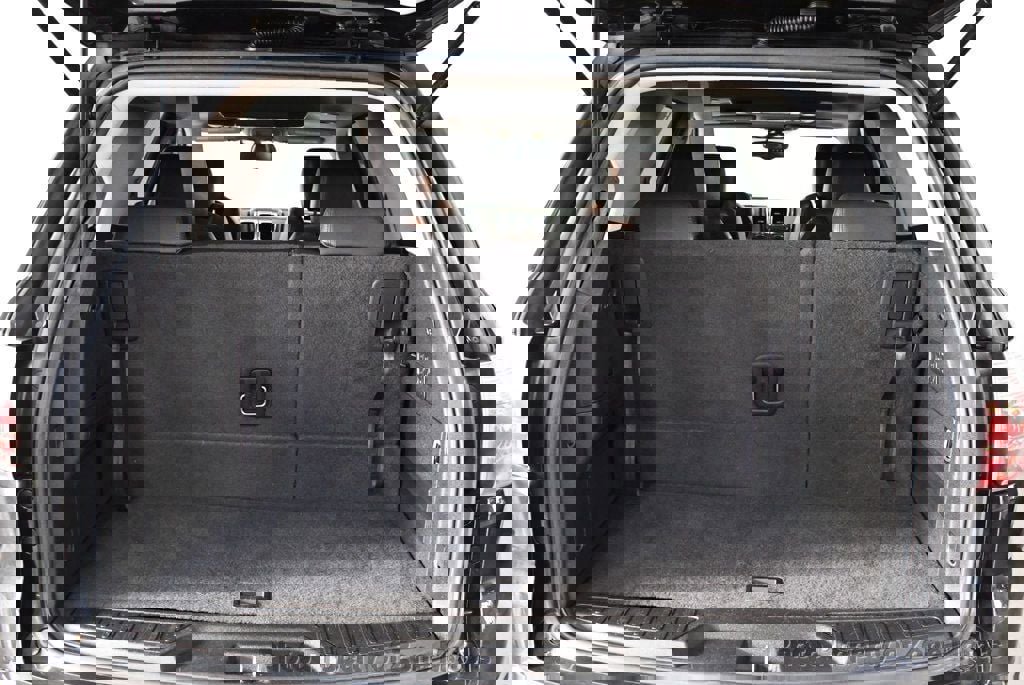 Used 2011 GMC Acadia Denali image 51