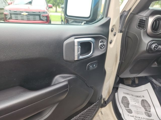 Used 2020 Jeep Gladiator Sport w/ Quick Order Package 24S AWD/4WD image 17