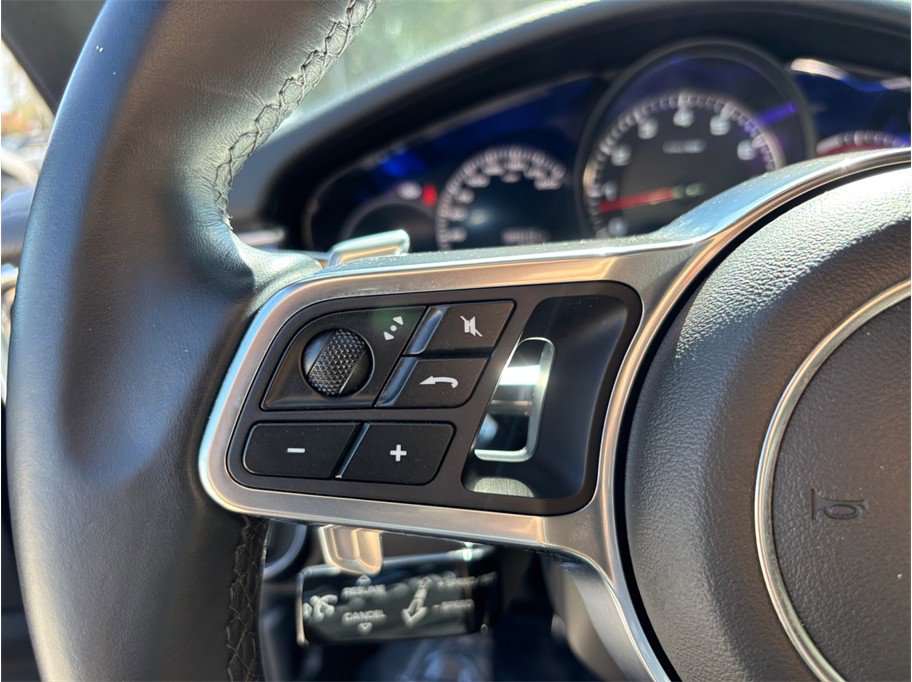 Used 2017 Porsche Panamera 4S image 26