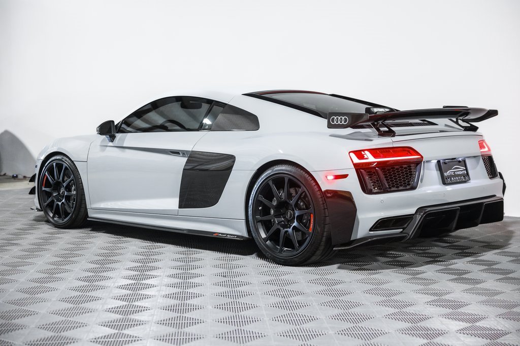 Used 2018 Audi R8 V10 plus w/ Full Leather Package image 15