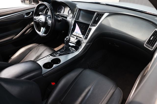 Used 2017 INFINITI Q60 2.0t w/ Premium Plus Package 2.0T RWD image 21