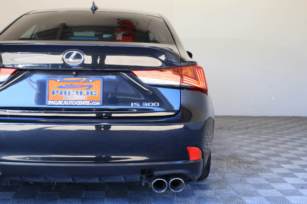 Used 2018 Lexus IS 300 w/ Accessory Package 2 RWD image 12