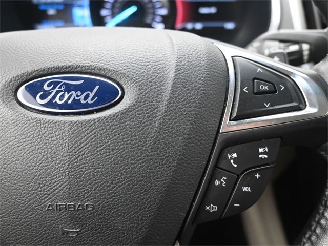 Used 2017 Ford Edge Titanium w/ Technology Package image 29