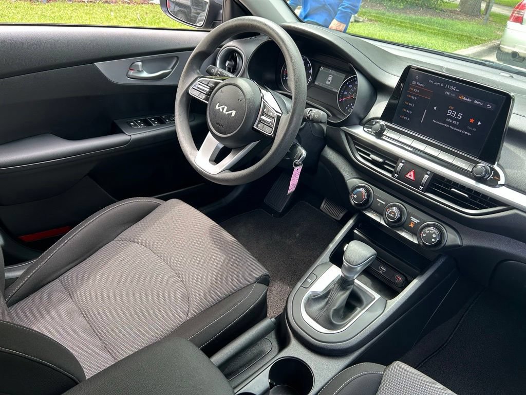 Used 2024 Kia Forte LXS w/ LXS Technology Package FWD image 10