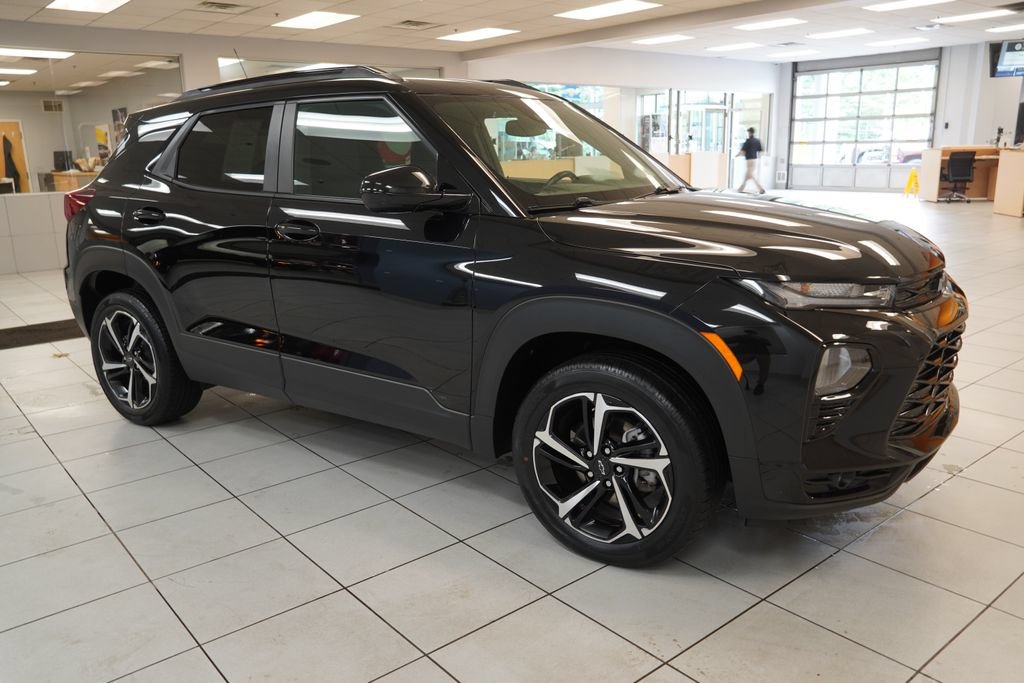 Certified 2023 Chevrolet TrailBlazer RS w/ Convenience Package AWD/4WD image 13