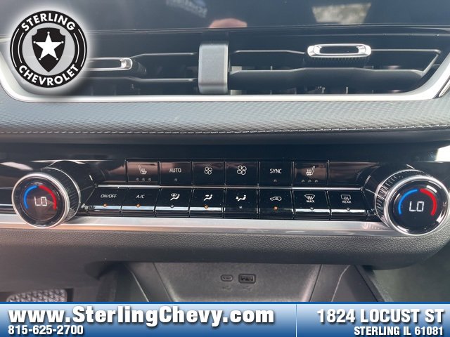 New 2026 Chevrolet Equinox LT w/ Convenience Package II image 12