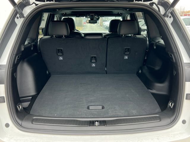 Used 2024 Jeep Grand Cherokee Altitude image 35