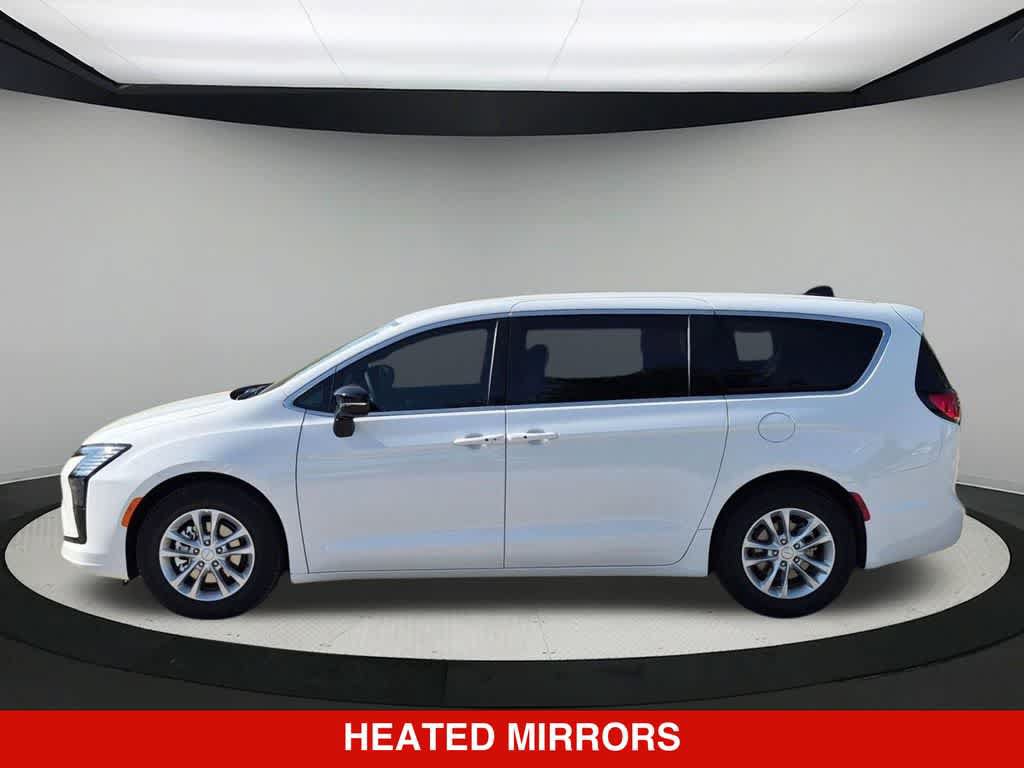 New 2027 Chrysler Pacifica Select FWD image 3