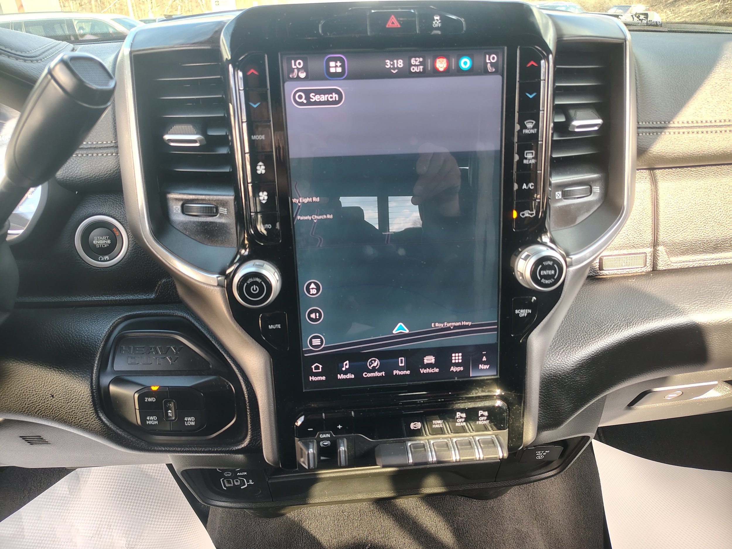 Certified 2026 RAM 2500 Laramie AWD/4WD image 36