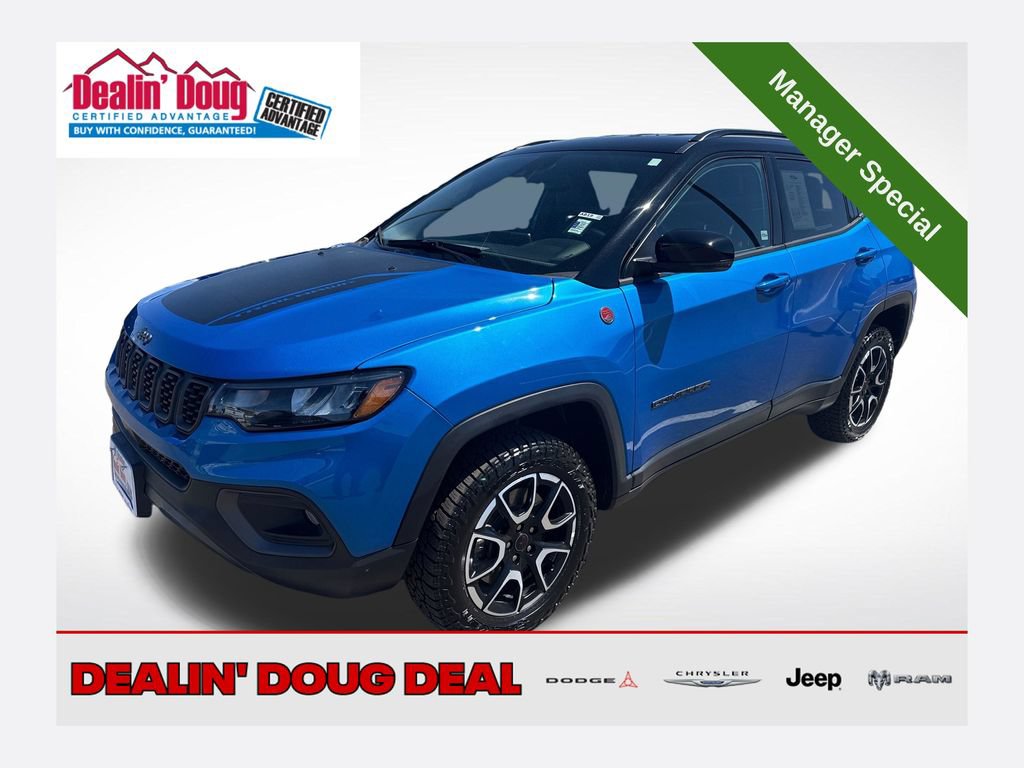 Used 2025 Jeep Compass Trailhawk AWD/4WD image 1