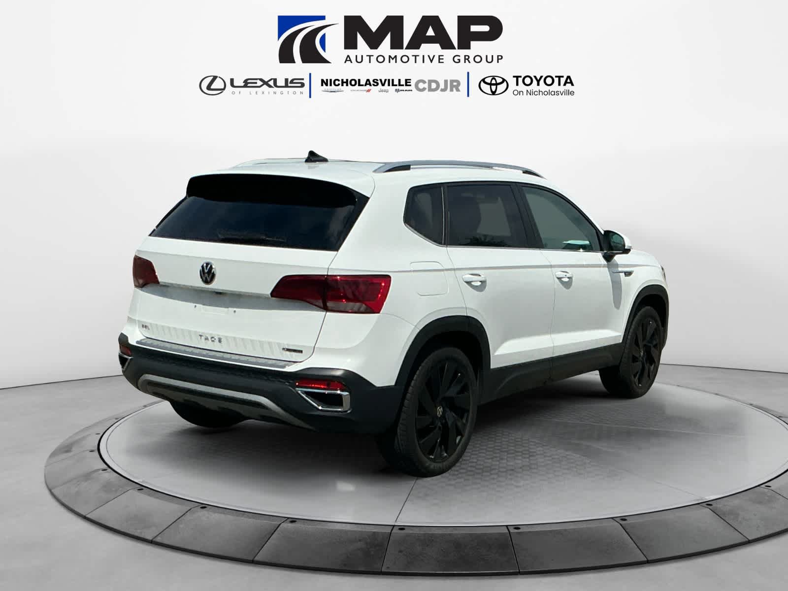 Used 2023 Volkswagen Taos SEL w/ Black Wheel Package AWD/4WD image 5