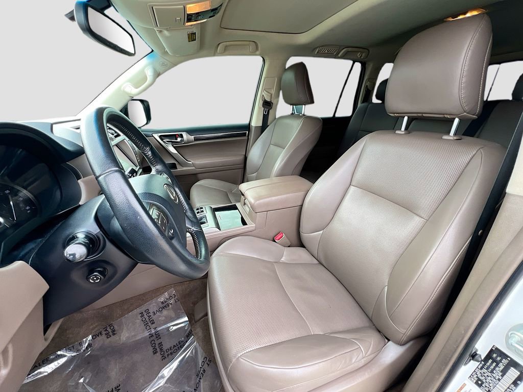 Used 2016 Lexus GX 460 w/ Comfort Package image 20
