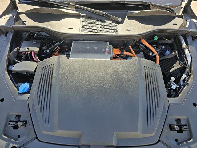 Certified 2023 Audi e-tron S Premium Plus w/ Black Optic Package AWD/4WD image 8