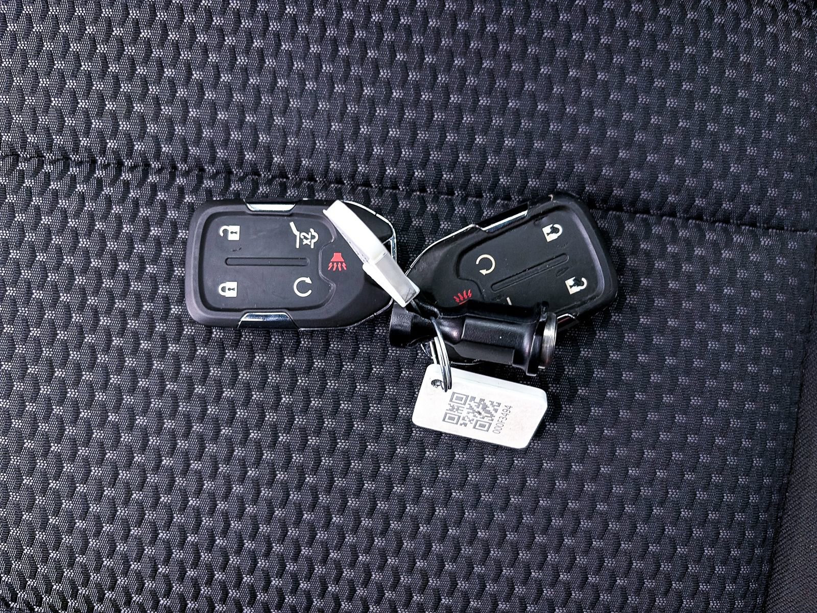 Used 2022 GMC Acadia SLE w/ Driver Convenience Package FWD image 29