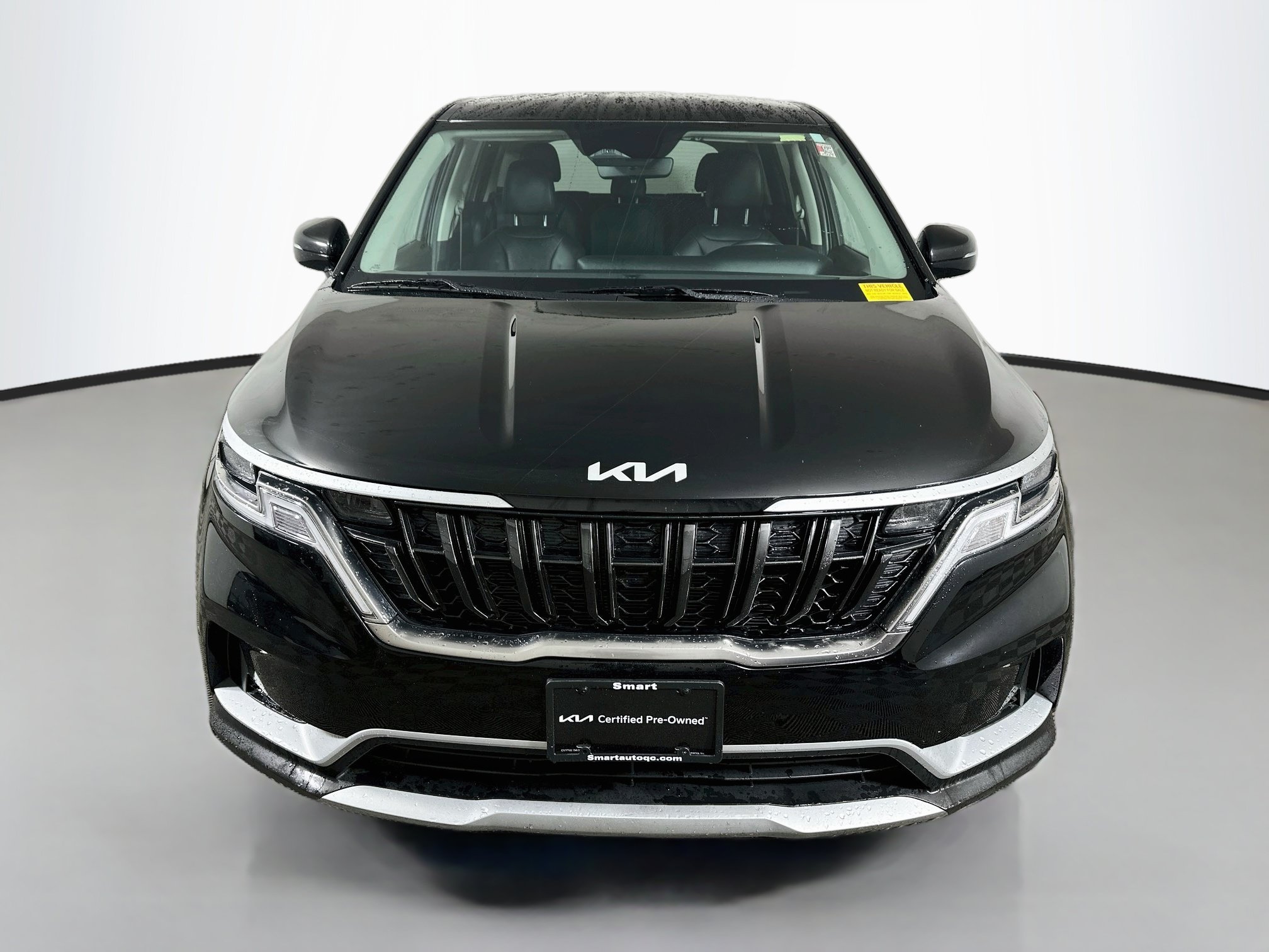 Certified 2024 Kia Carnival LX FWD image 2