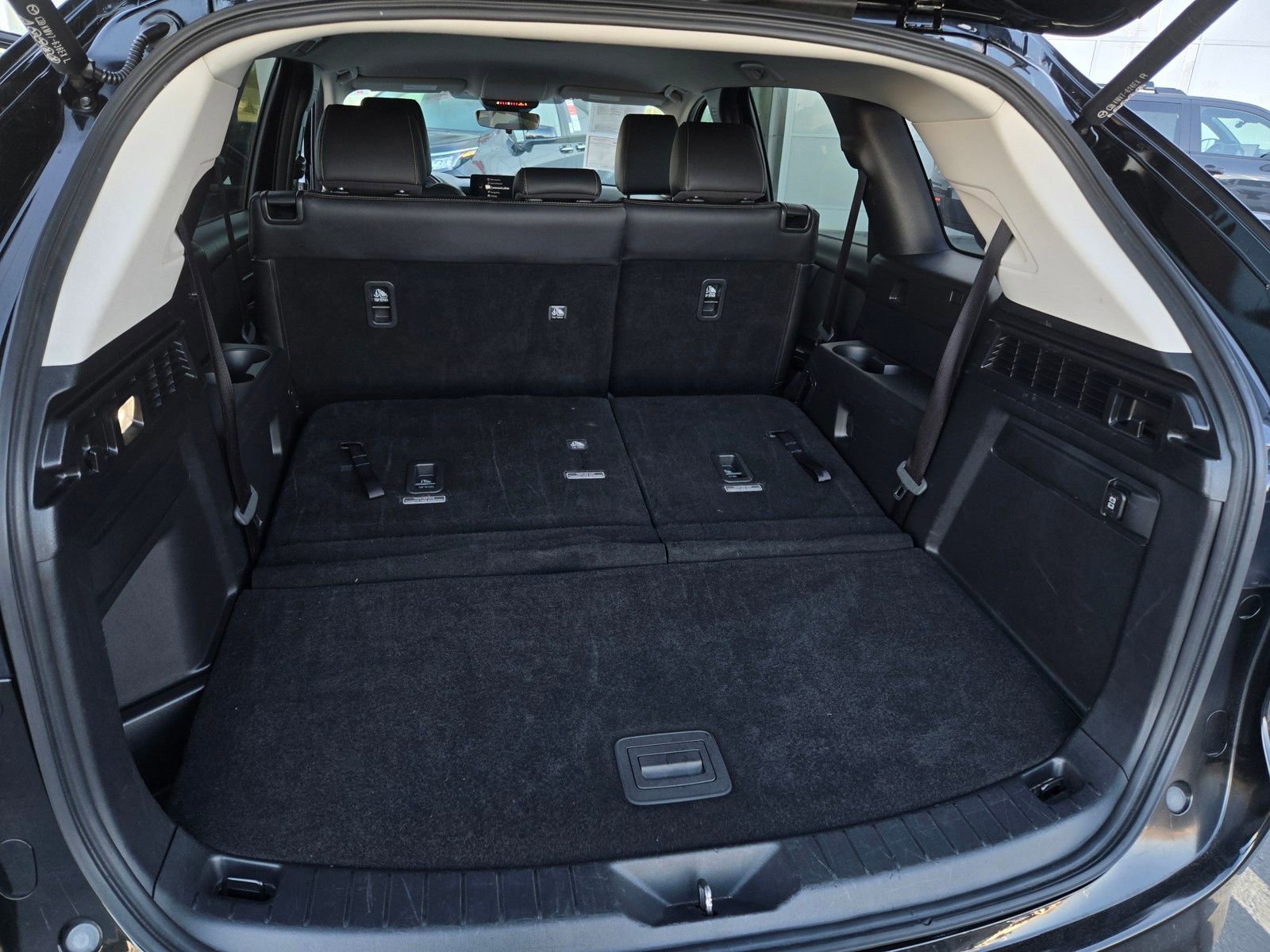 Used 2025 MAZDA CX-90 3.3 Turbo w/ Select Package image 26