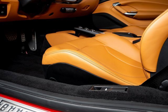 Used 2020 Ferrari F8 Tributo image 22