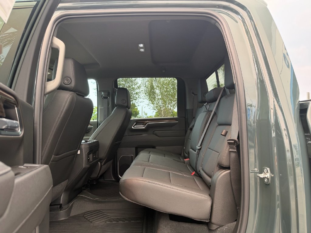 New 2026 Chevrolet Silverado 2500 LT w/ Safety Package AWD/4WD image 12