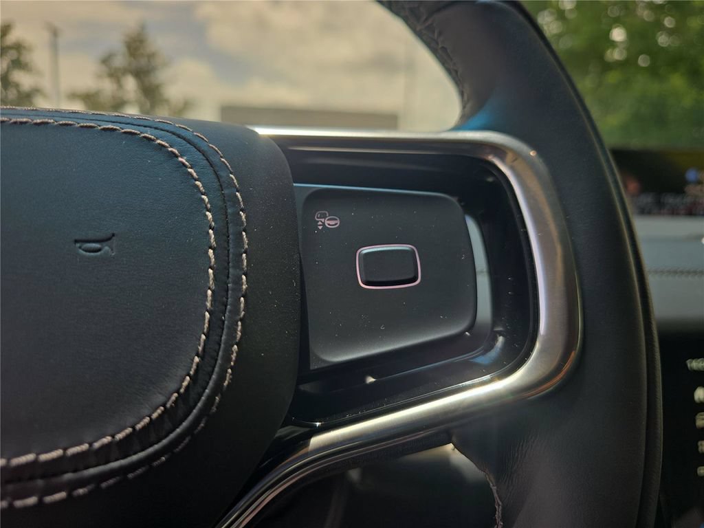 New 2027 Lincoln Navigator Premiere RWD image 25