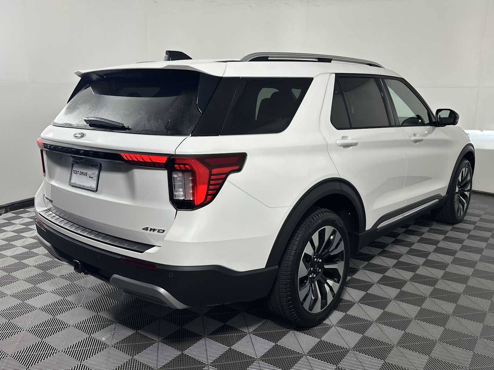 New 2026 Ford Explorer Platinum w/ LUX Leather Package AWD/4WD image 7