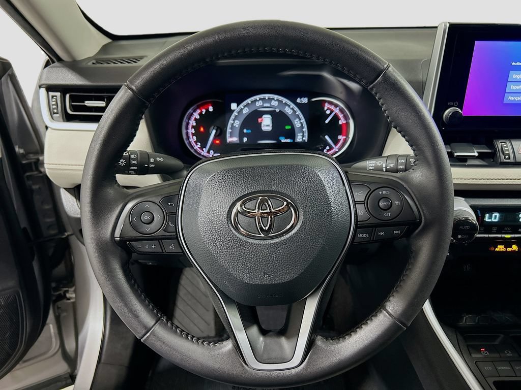 Used 2023 Toyota RAV4 XLE Premium FWD image 9