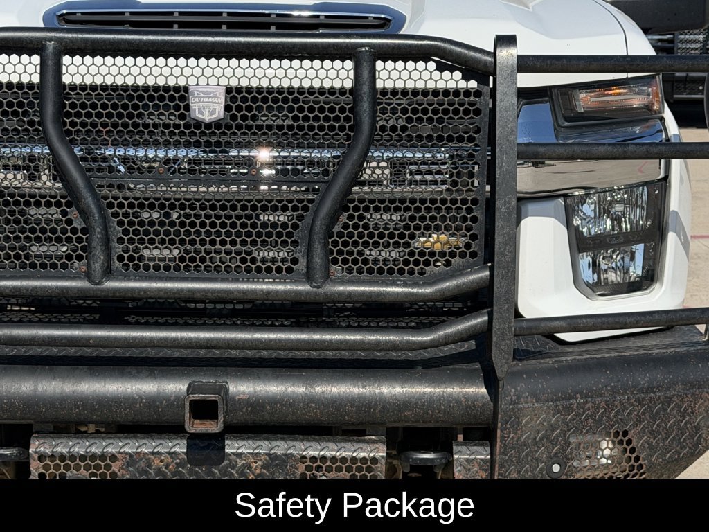Used 2020 Chevrolet Silverado 3500 LT w/ Texas Edition AWD/4WD image 4