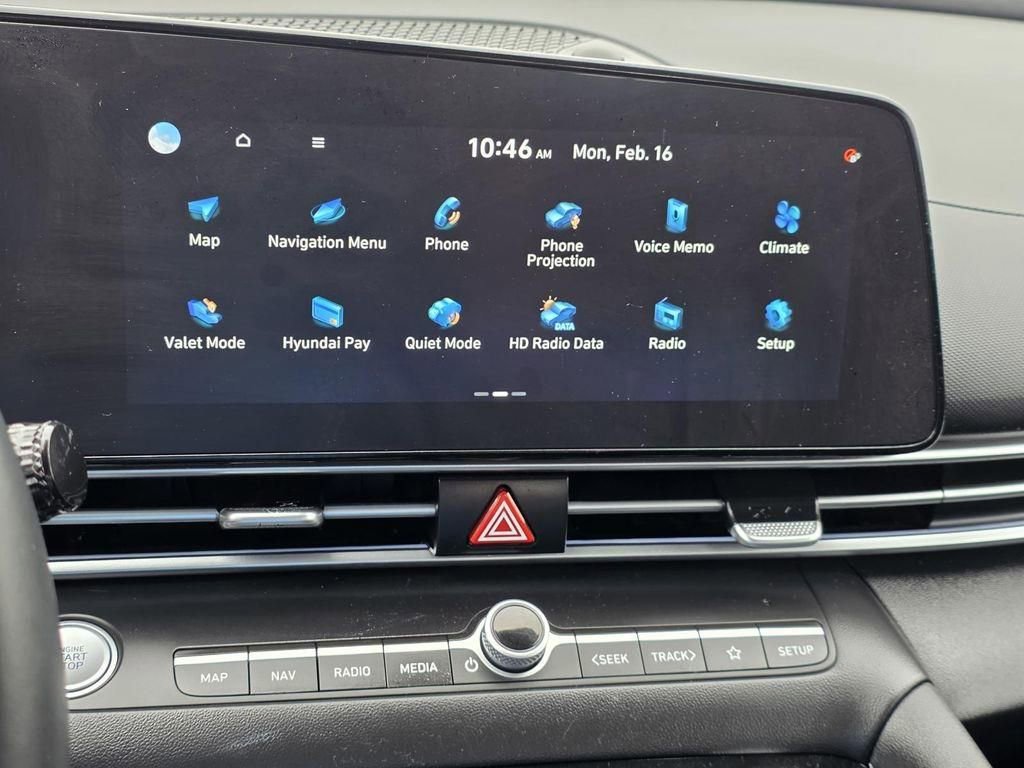 Used 2025 Hyundai Elantra SEL image 9