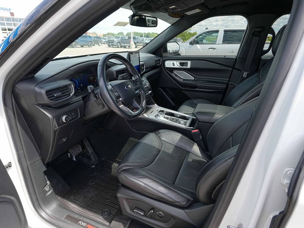 Used 2020 Ford Explorer ST w/ Premium Technology Package AWD/4WD image 16