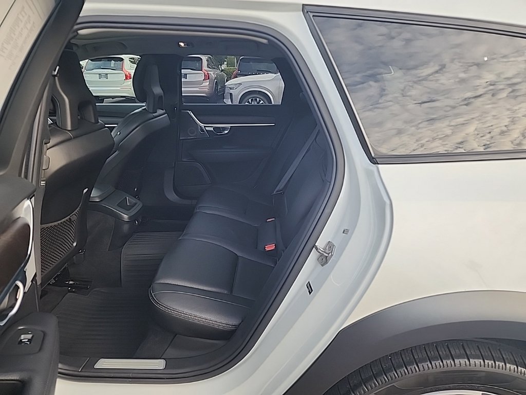 Used 2017 Volvo V90 T6 Cross Country AWD/4WD image 14