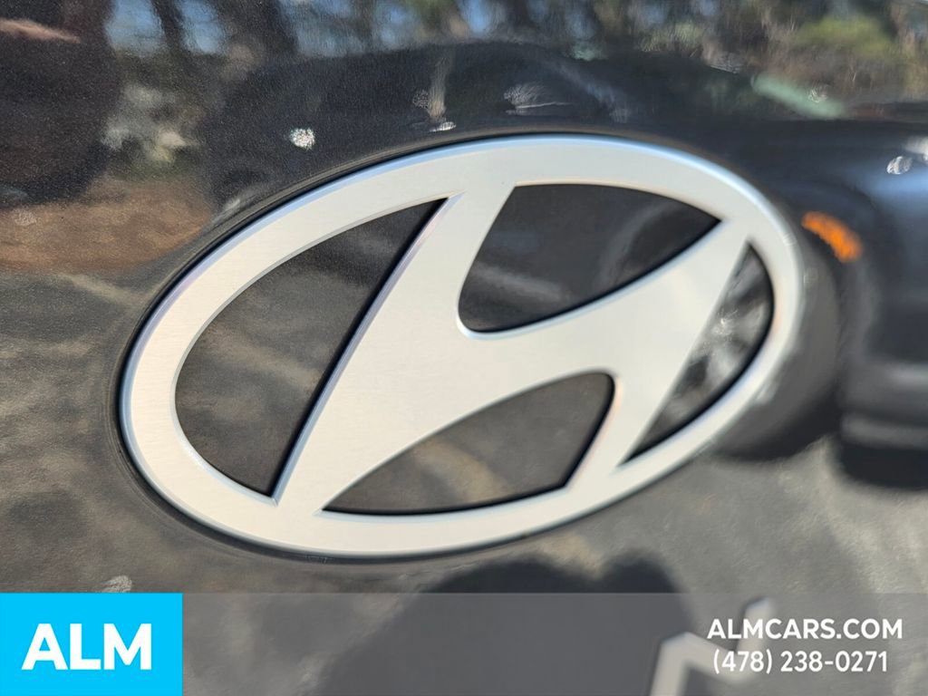 Used 2025 Hyundai Kona SE image 10