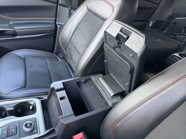 Used 2023 Ford Explorer ST-Line AWD/4WD image 21