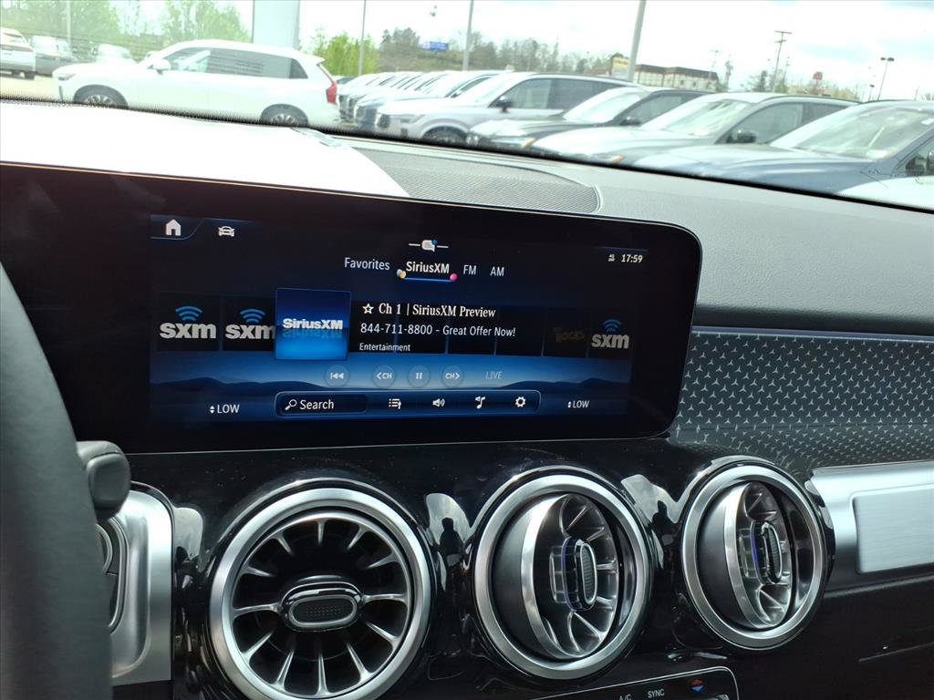 Used 2026 Mercedes-Benz GLB 250 4MATIC image 19
