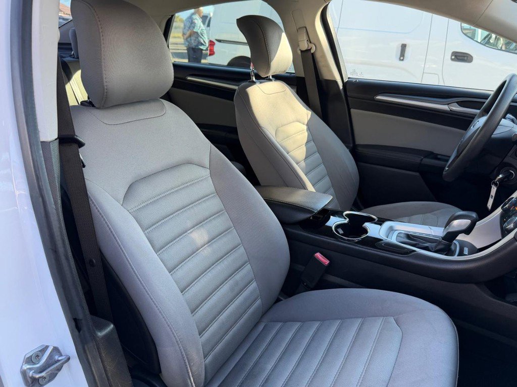 Used 2014 Ford Fusion S image 22