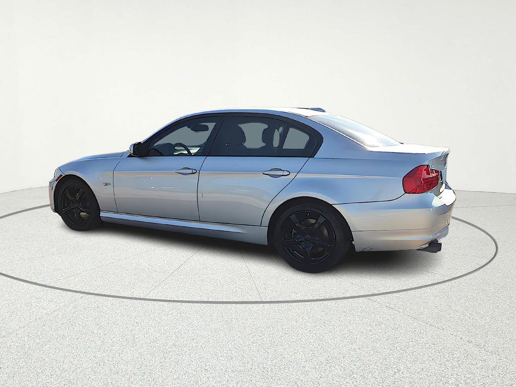 Used 2011 BMW 328i 328i image 4