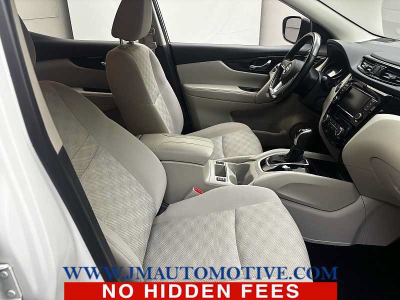 Used 2022 Nissan Rogue Sport SV AWD/4WD image 39