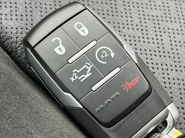 Used 2025 RAM 3500 Laramie AWD/4WD image 42