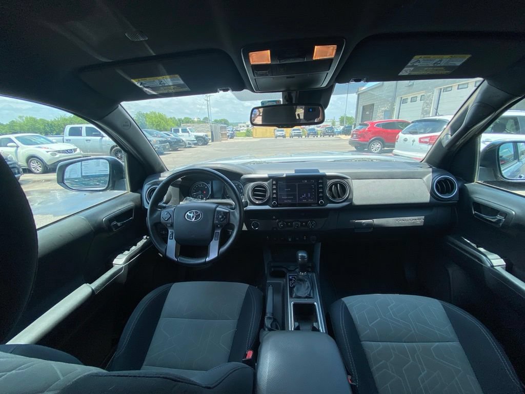 Used 2020 Toyota Tacoma TRD Off-Road w/ Technology Package RWD image 19