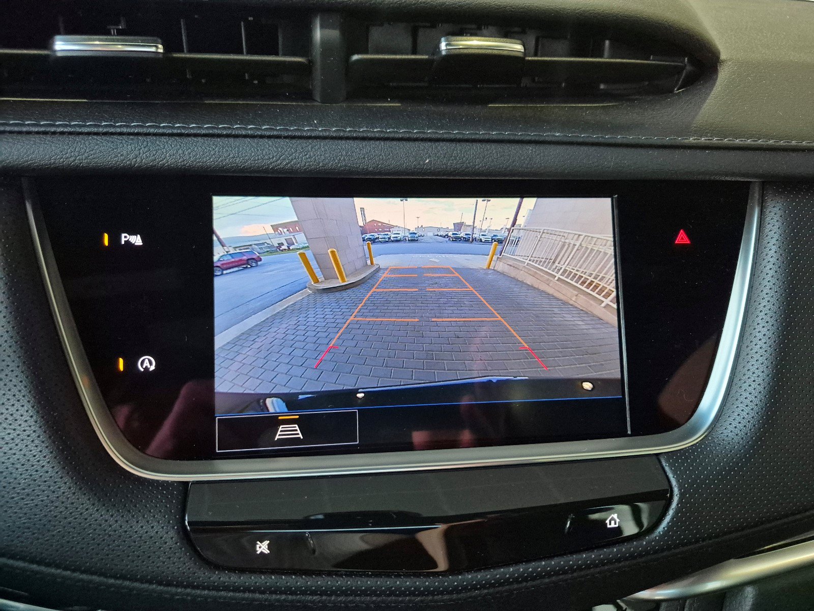 Certified 2024 Cadillac XT5 Premium Luxury AWD/4WD image 16
