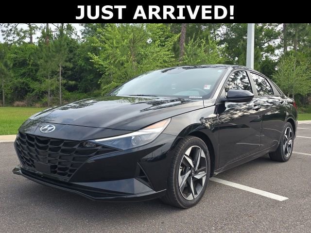 Used 2023 Hyundai Elantra SEL w/ Convenience Package