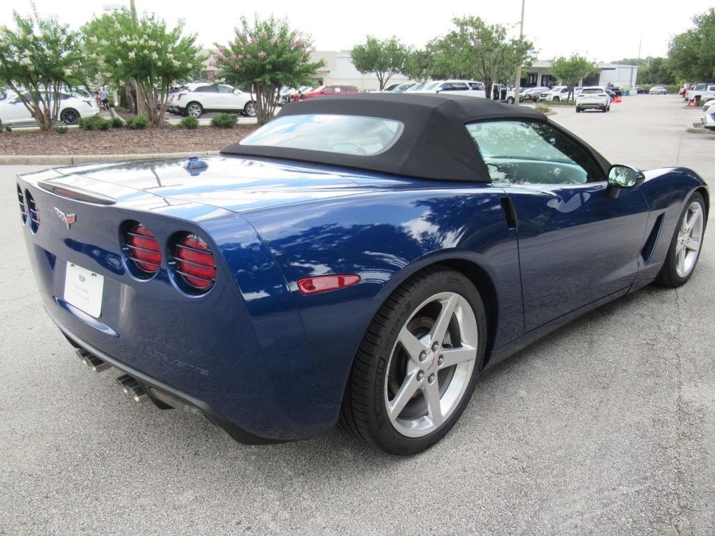 Used 2005 Chevrolet Corvette Convertible w/ Preferred Equipment Group RWD image 7